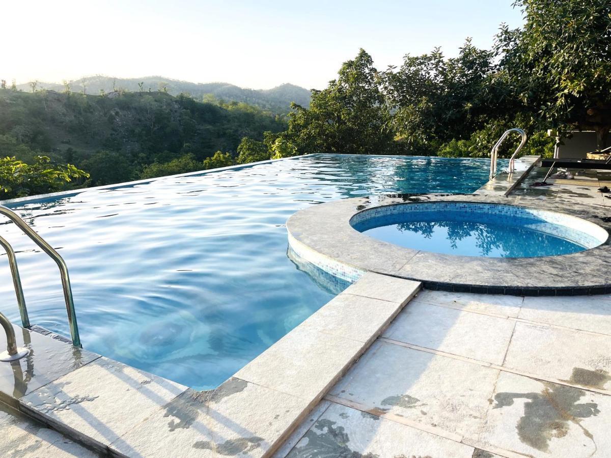 The Sky Imperial Pavoreal Jungle Resort Kumbhalgarh Extérieur photo