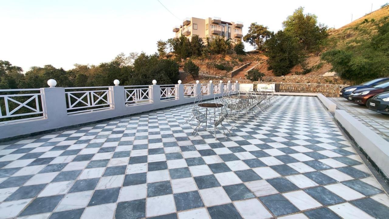 The Sky Imperial Pavoreal Jungle Resort Kumbhalgarh Extérieur photo