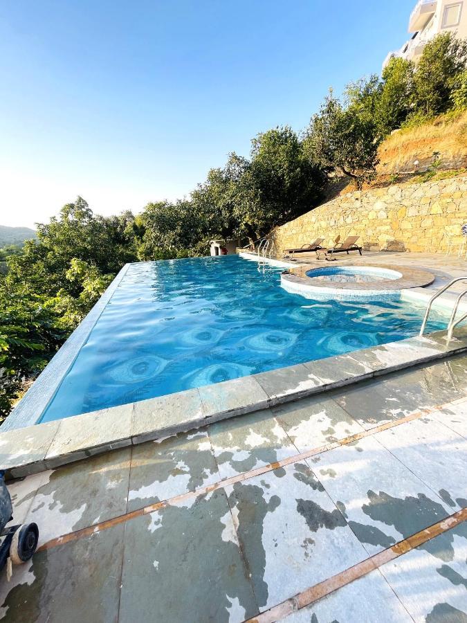 The Sky Imperial Pavoreal Jungle Resort Kumbhalgarh Extérieur photo