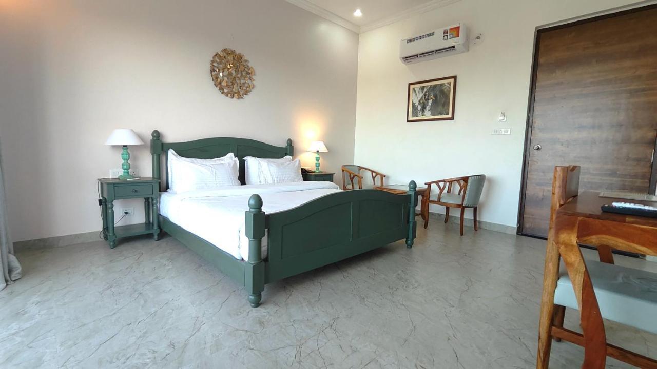 The Sky Imperial Pavoreal Jungle Resort Kumbhalgarh Extérieur photo