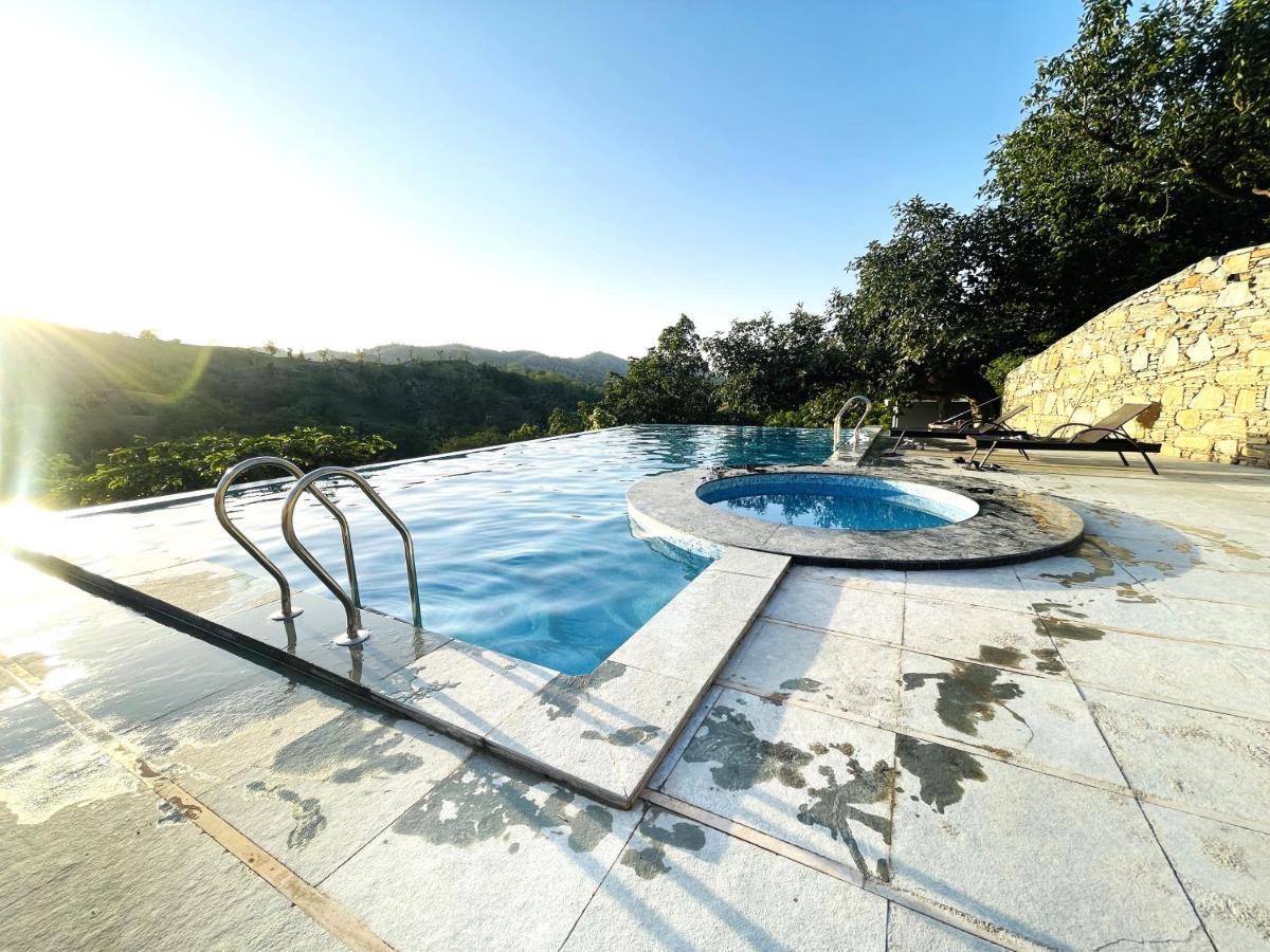 The Sky Imperial Pavoreal Jungle Resort Kumbhalgarh Extérieur photo