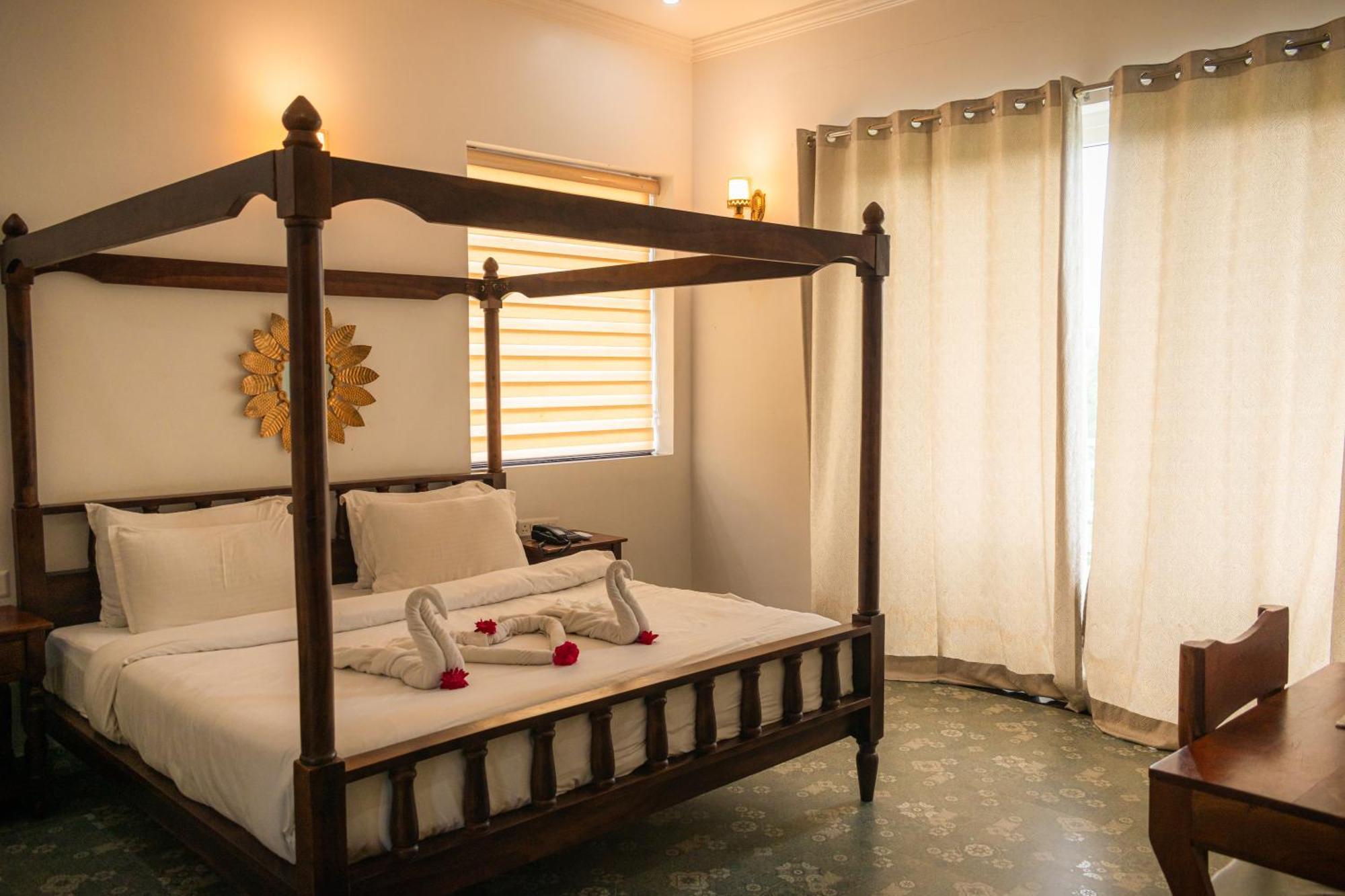 The Sky Imperial Pavoreal Jungle Resort Kumbhalgarh Extérieur photo