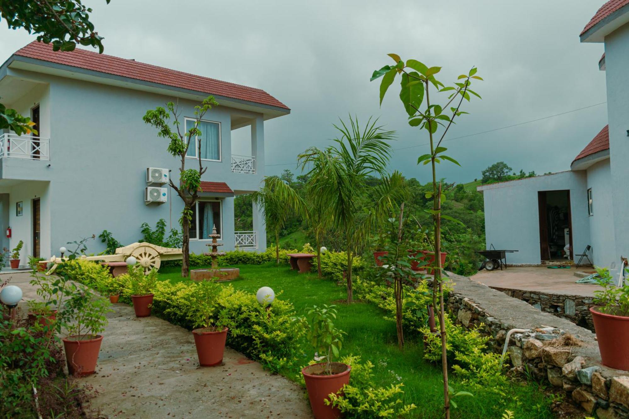 The Sky Imperial Pavoreal Jungle Resort Kumbhalgarh Extérieur photo